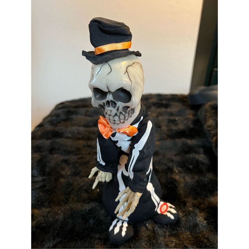 Kids ofβ America Corp Halloween Singing Dancing Skeleton Twisting Scary